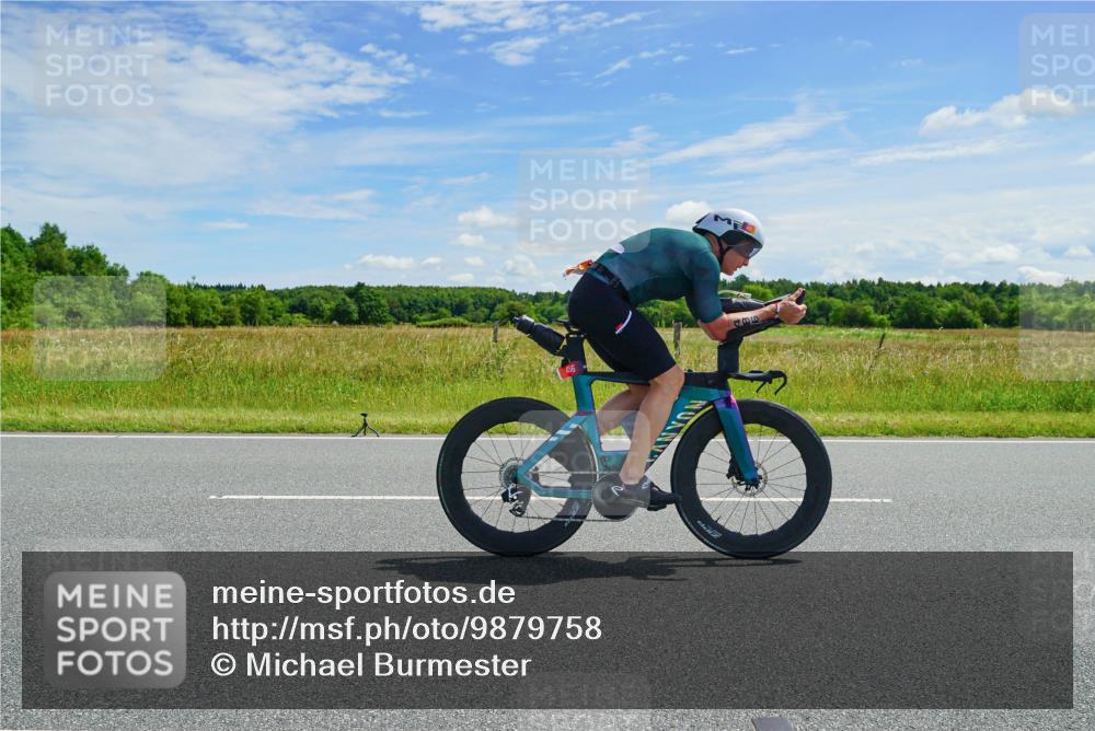 21.06.2026 - Viking Triathlon Michael Burmester http://msf.ph/oto/9879758 21.06.2026 12:35:51 Radfahren 14, 37, 37, 153, 449, 486, 562 meine-sportfotos.de