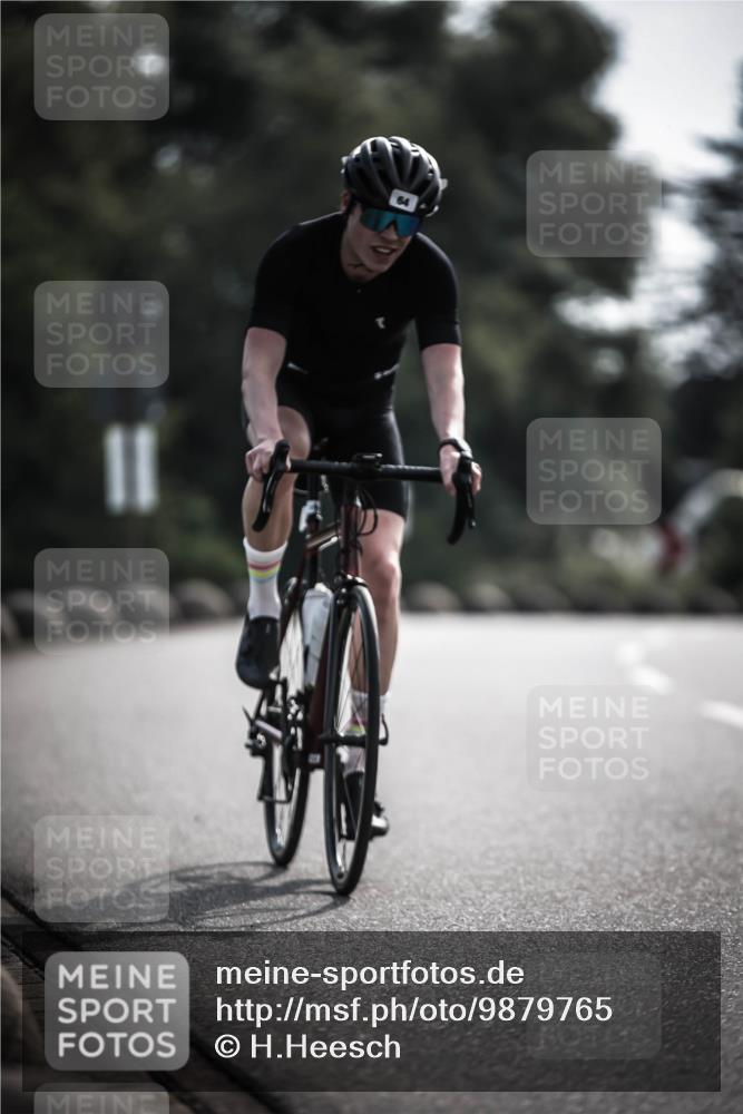 21.06.2026 - 29. Vierlanden-Triathlon H.Heesch http://msf.ph/oto/9879765 21.06.2026 09:12:17 Radfahren 32, 64, 116 meine-sportfotos.de
