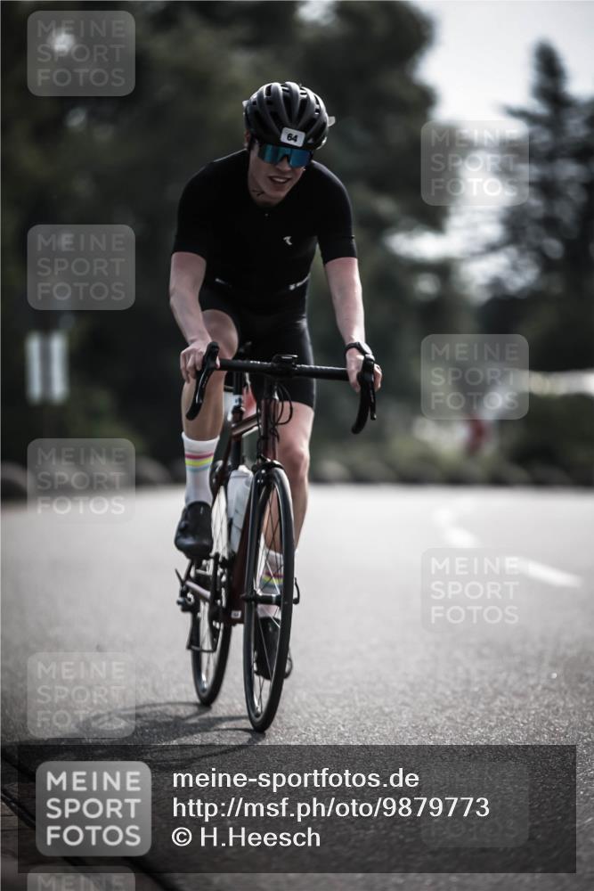 21.06.2026 - 29. Vierlanden-Triathlon H.Heesch http://msf.ph/oto/9879773 21.06.2026 09:12:17 Radfahren 32, 64, 116 meine-sportfotos.de