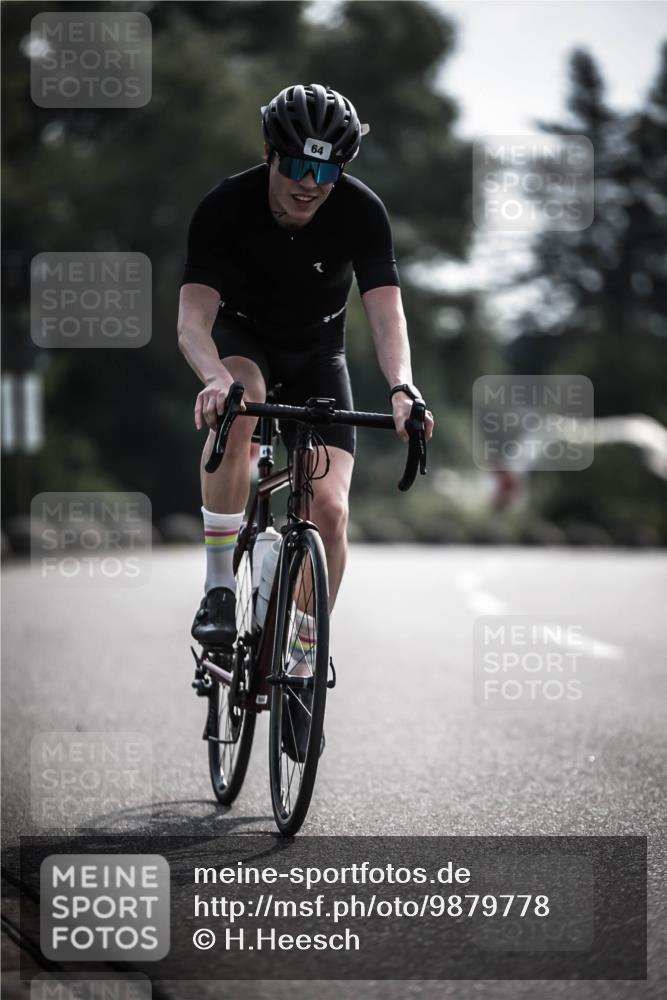 21.06.2026 - 29. Vierlanden-Triathlon H.Heesch http://msf.ph/oto/9879778 21.06.2026 09:12:17 Radfahren 32, 64, 116 meine-sportfotos.de
