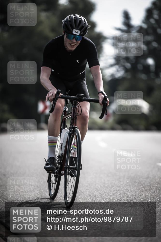 21.06.2026 - 29. Vierlanden-Triathlon H.Heesch http://msf.ph/oto/9879787 21.06.2026 09:12:17 Radfahren 32, 64, 116 meine-sportfotos.de