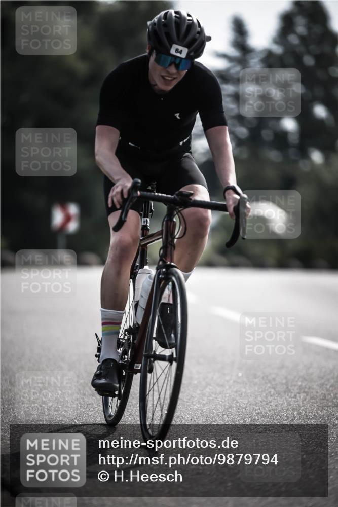 21.06.2026 - 29. Vierlanden-Triathlon H.Heesch http://msf.ph/oto/9879794 21.06.2026 09:12:17 Radfahren 32, 64, 116 meine-sportfotos.de