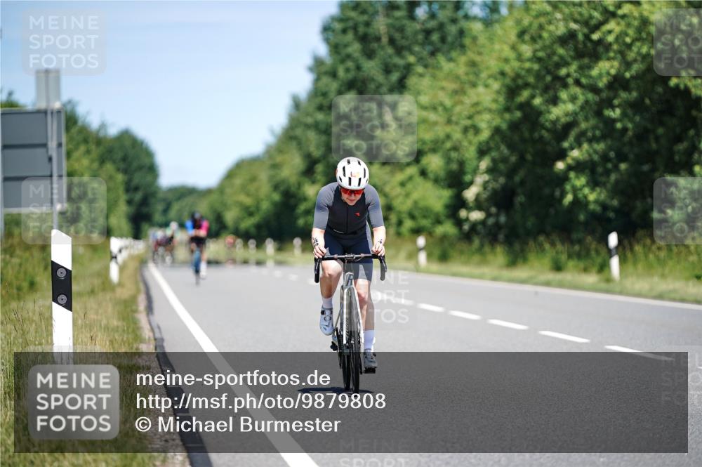 21.06.2026 - Viking Triathlon Michael Burmester http://msf.ph/oto/9879808 21.06.2026 13:16:54 Radfahren 330, 549 meine-sportfotos.de