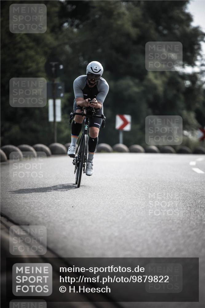 21.06.2026 - 29. Vierlanden-Triathlon H.Heesch http://msf.ph/oto/9879822 21.06.2026 09:12:25 Radfahren 9, 23, 32, 57 meine-sportfotos.de
