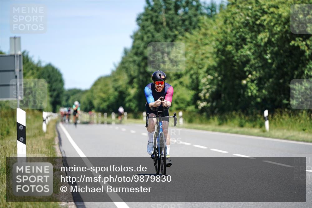 21.06.2026 - Viking Triathlon Michael Burmester http://msf.ph/oto/9879830 21.06.2026 13:17:01 Radfahren 330, 365, 549 meine-sportfotos.de