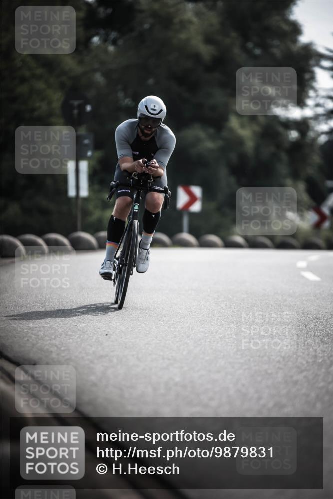 21.06.2026 - 29. Vierlanden-Triathlon H.Heesch http://msf.ph/oto/9879831 21.06.2026 09:12:25 Radfahren 9, 23, 32, 57 meine-sportfotos.de