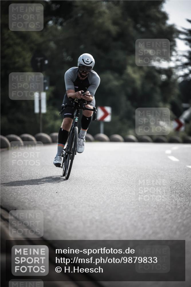 21.06.2026 - 29. Vierlanden-Triathlon H.Heesch http://msf.ph/oto/9879833 21.06.2026 09:12:26 Radfahren 9, 23, 57 meine-sportfotos.de