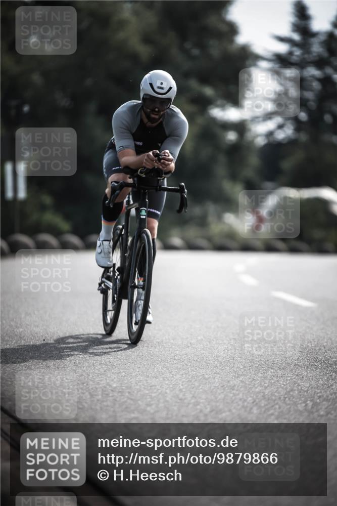 21.06.2026 - 29. Vierlanden-Triathlon H.Heesch http://msf.ph/oto/9879866 21.06.2026 09:12:26 Radfahren 9, 23, 57 meine-sportfotos.de