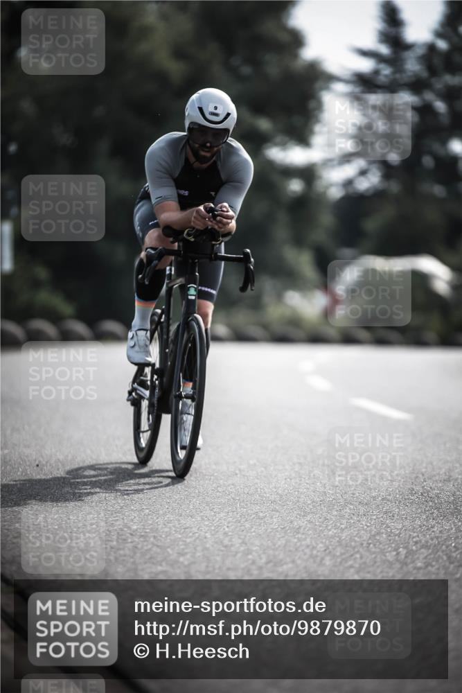 21.06.2026 - 29. Vierlanden-Triathlon H.Heesch http://msf.ph/oto/9879870 21.06.2026 09:12:26 Radfahren 9, 23, 57 meine-sportfotos.de