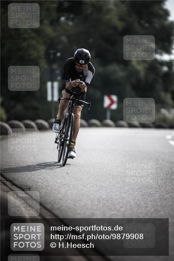 21.06.2026 - 29. Vierlanden-Triathlon H.Heesch http://msf.ph/oto/9879908 21.06.2026 09:12:33 Radfahren 23, 57, 111 meine-sportfotos.de