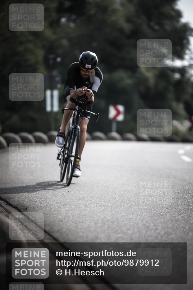 21.06.2026 - 29. Vierlanden-Triathlon H.Heesch http://msf.ph/oto/9879912 21.06.2026 09:12:33 Radfahren 23, 57, 111 meine-sportfotos.de