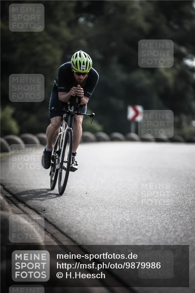 21.06.2026 - 29. Vierlanden-Triathlon H.Heesch http://msf.ph/oto/9879986 21.06.2026 09:12:35 Radfahren 23, 57, 111, 290 meine-sportfotos.de