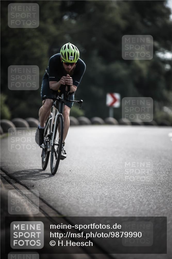 21.06.2026 - 29. Vierlanden-Triathlon H.Heesch http://msf.ph/oto/9879990 21.06.2026 09:12:35 Radfahren 23, 57, 111, 290 meine-sportfotos.de