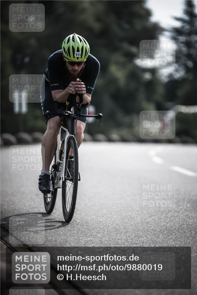 21.06.2026 - 29. Vierlanden-Triathlon H.Heesch http://msf.ph/oto/9880019 21.06.2026 09:12:35 Radfahren 23, 57, 111, 290 meine-sportfotos.de