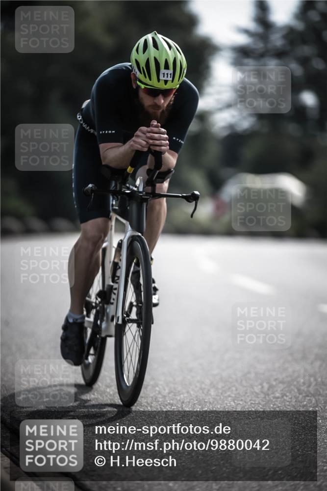 21.06.2026 - 29. Vierlanden-Triathlon H.Heesch http://msf.ph/oto/9880042 21.06.2026 09:12:36 Radfahren 23, 57, 111, 132, 290 meine-sportfotos.de