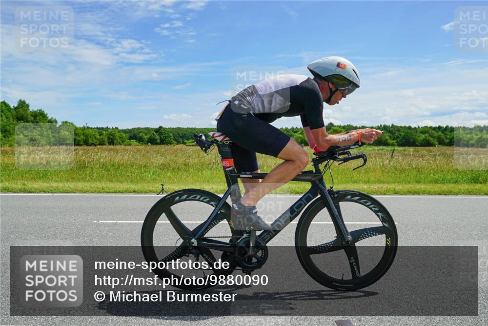 21.06.2026 - Viking Triathlon Michael Burmester http://msf.ph/oto/9880090 21.06.2026 12:40:58 Radfahren 40, 200, 285, 332, 345, 404, 466, 498, 515, 568, 604 meine-sportfotos.de