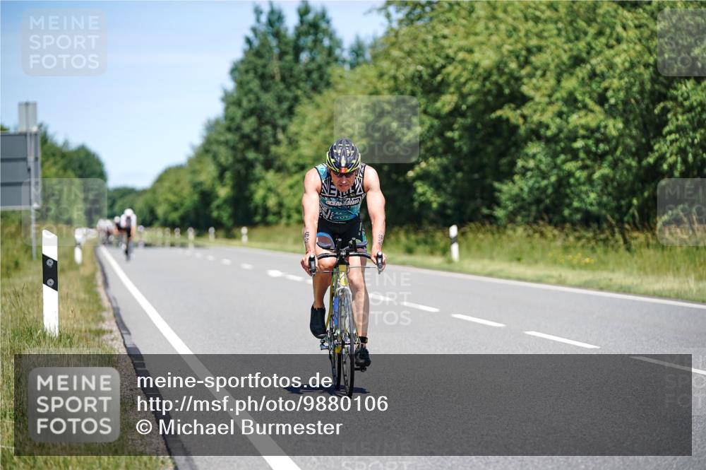 21.06.2026 - Viking Triathlon Michael Burmester http://msf.ph/oto/9880106 21.06.2026 13:18:33 Radfahren 24, 97, 305, 344, 463 meine-sportfotos.de