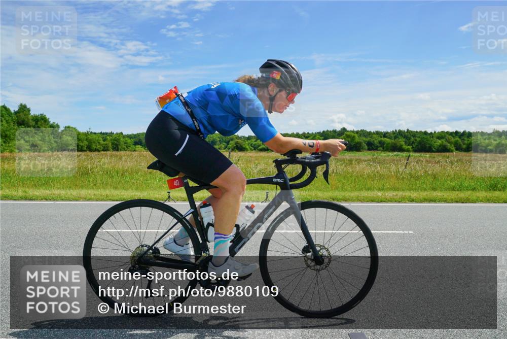 21.06.2026 - Viking Triathlon Michael Burmester http://msf.ph/oto/9880109 21.06.2026 12:41:00 Radfahren 40, 200, 285, 332, 404, 466, 498, 566, 568, 604, 656 meine-sportfotos.de