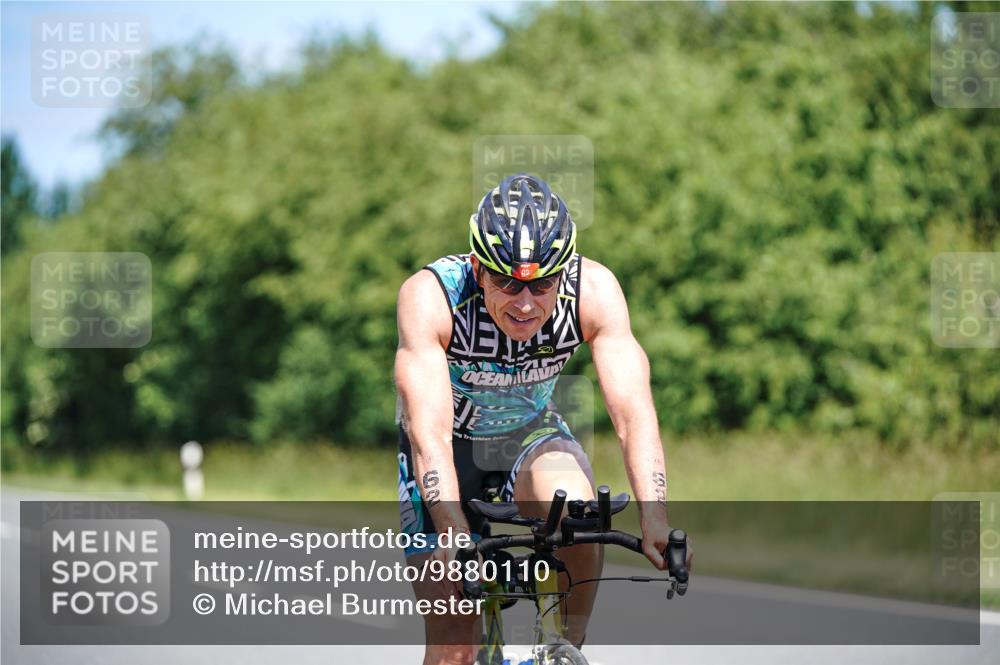 21.06.2026 - Viking Triathlon Michael Burmester http://msf.ph/oto/9880110 21.06.2026 13:18:35 Radfahren 24, 97, 305, 344, 463 meine-sportfotos.de