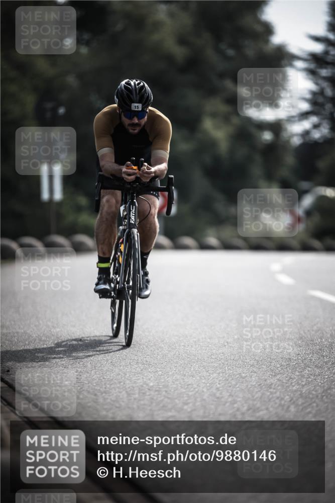 21.06.2026 - 29. Vierlanden-Triathlon H.Heesch http://msf.ph/oto/9880146 21.06.2026 09:12:44 Radfahren 13, 15, 45, 132, 290 meine-sportfotos.de