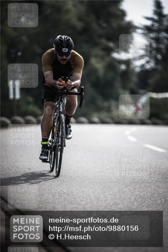 21.06.2026 - 29. Vierlanden-Triathlon H.Heesch http://msf.ph/oto/9880156 21.06.2026 09:12:44 Radfahren 13, 15, 45, 132, 290 meine-sportfotos.de