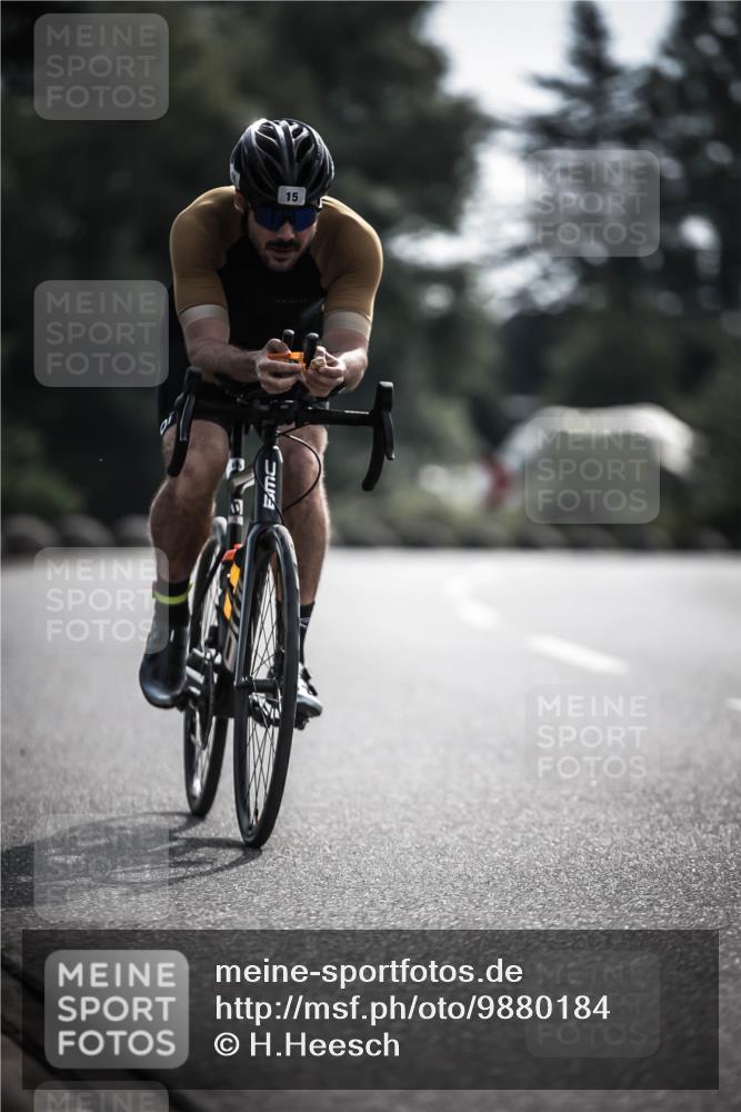 21.06.2026 - 29. Vierlanden-Triathlon H.Heesch http://msf.ph/oto/9880184 21.06.2026 09:12:44 Radfahren 13, 15, 45, 132, 290 meine-sportfotos.de