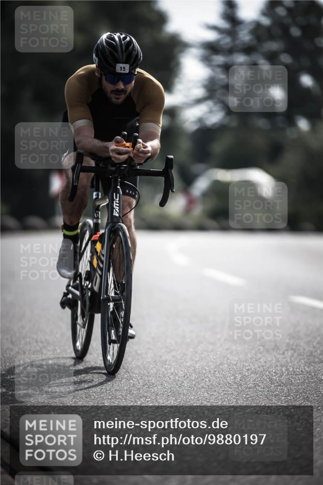 21.06.2026 - 29. Vierlanden-Triathlon H.Heesch http://msf.ph/oto/9880197 21.06.2026 09:12:44 Radfahren 13, 15, 45, 132, 290 meine-sportfotos.de