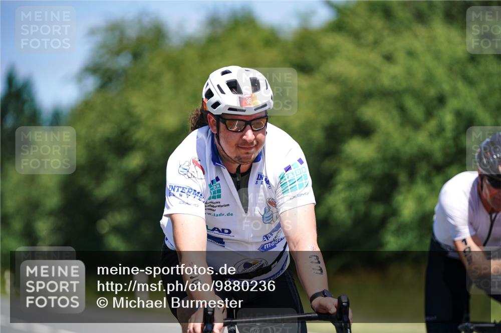 21.06.2026 - Viking Triathlon Michael Burmester http://msf.ph/oto/9880236 21.06.2026 13:19:04 Radfahren 39, 326 meine-sportfotos.de