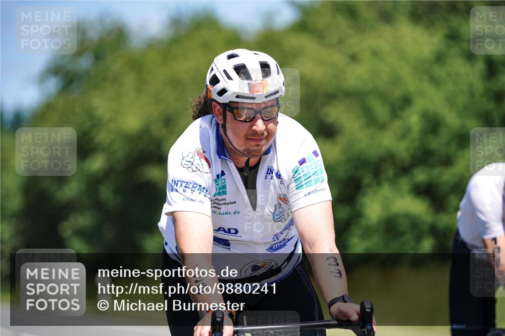 21.06.2026 - Viking Triathlon Michael Burmester http://msf.ph/oto/9880241 21.06.2026 13:19:04 Radfahren 39, 326 meine-sportfotos.de