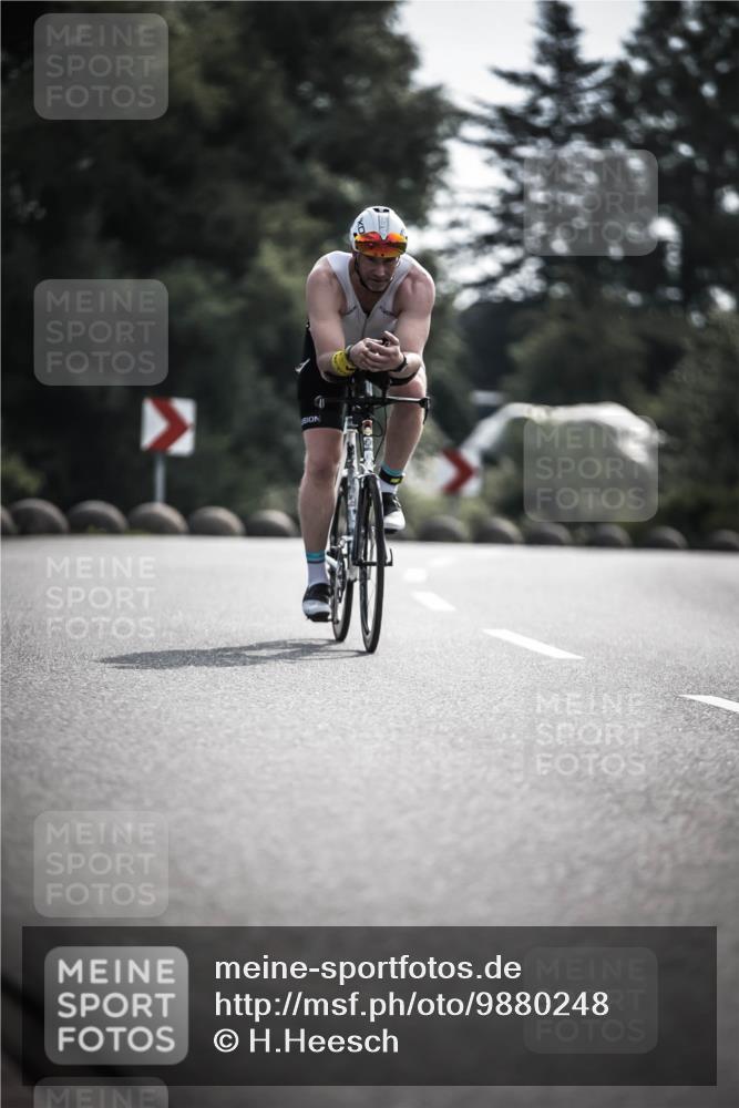 21.06.2026 - 29. Vierlanden-Triathlon H.Heesch http://msf.ph/oto/9880248 21.06.2026 09:12:55 Radfahren 20, 129, 137 meine-sportfotos.de