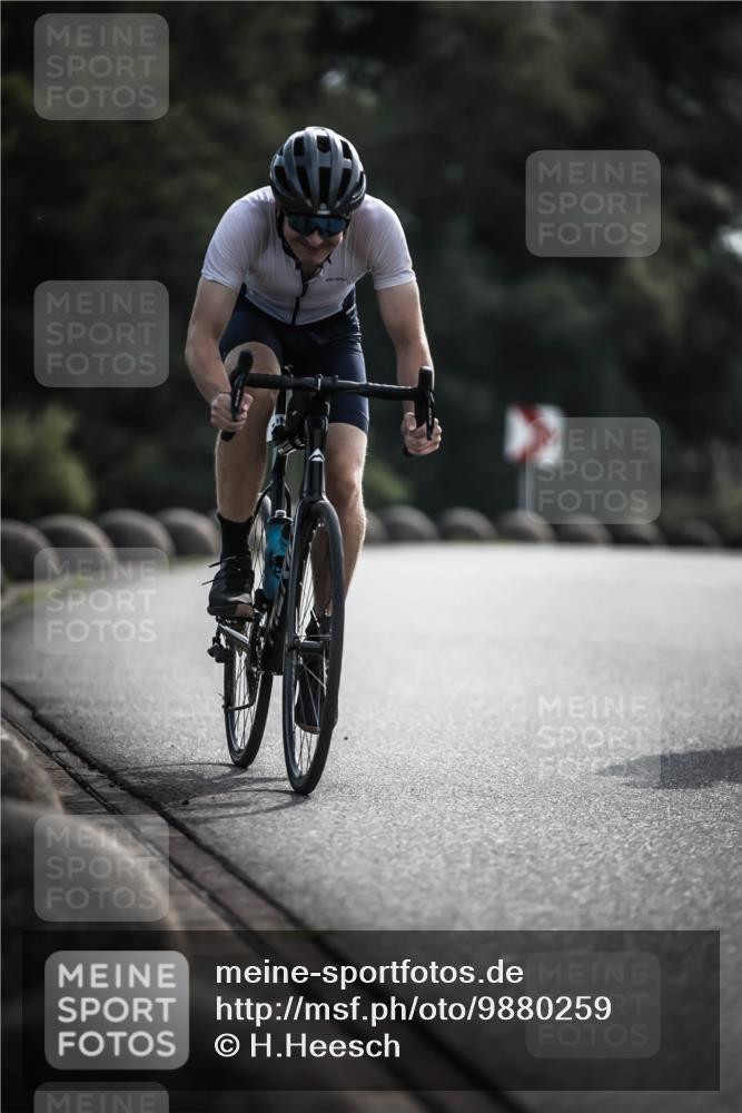 21.06.2026 - 29. Vierlanden-Triathlon H.Heesch http://msf.ph/oto/9880259 21.06.2026 09:12:56 Radfahren 20, 129, 137, 216 meine-sportfotos.de
