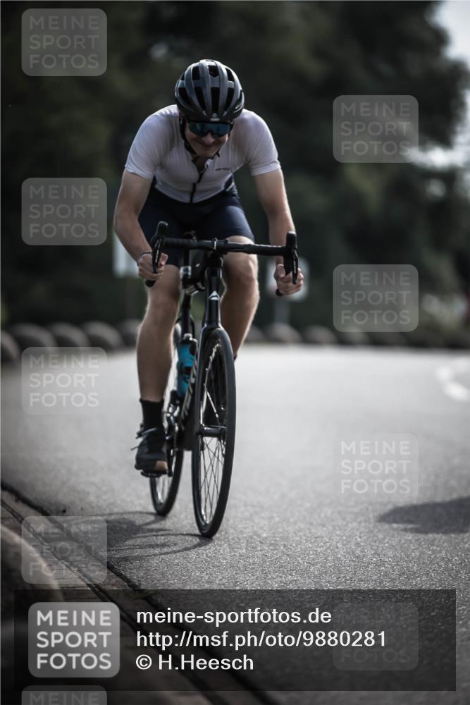 21.06.2026 - 29. Vierlanden-Triathlon H.Heesch http://msf.ph/oto/9880281 21.06.2026 09:12:56 Radfahren 20, 129, 137, 216 meine-sportfotos.de
