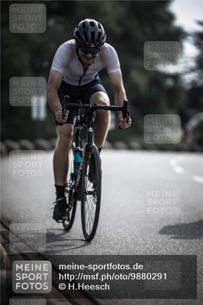 21.06.2026 - 29. Vierlanden-Triathlon H.Heesch http://msf.ph/oto/9880291 21.06.2026 09:12:56 Radfahren 20, 129, 137, 216 meine-sportfotos.de