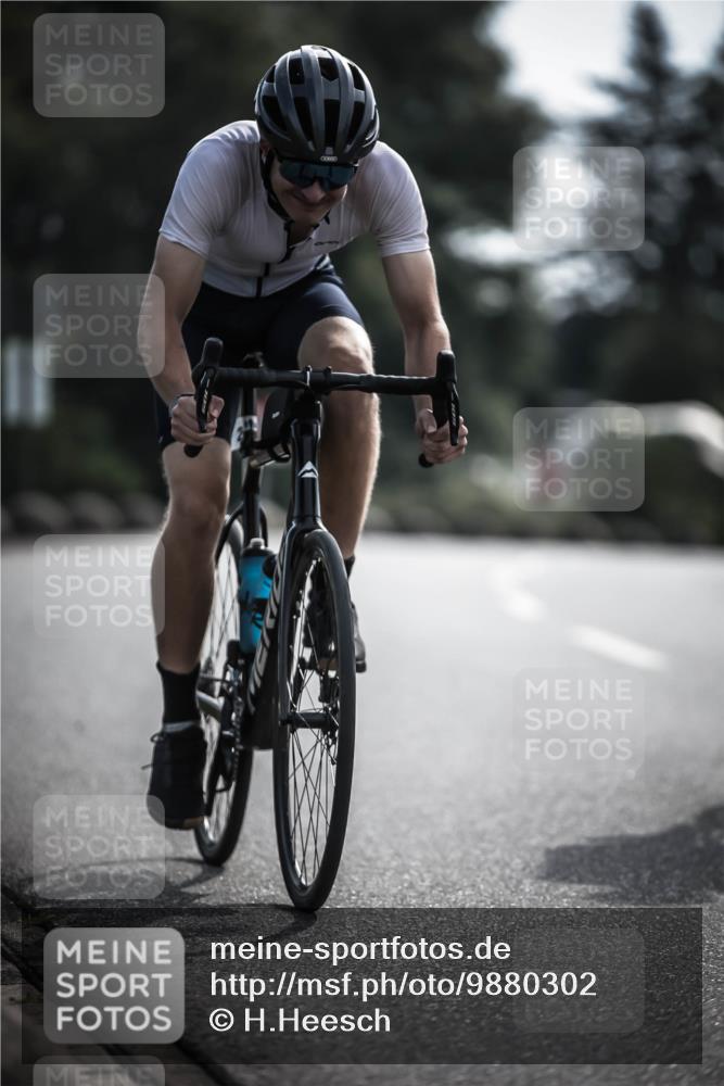 21.06.2026 - 29. Vierlanden-Triathlon H.Heesch http://msf.ph/oto/9880302 21.06.2026 09:12:56 Radfahren 20, 129, 137, 216 meine-sportfotos.de