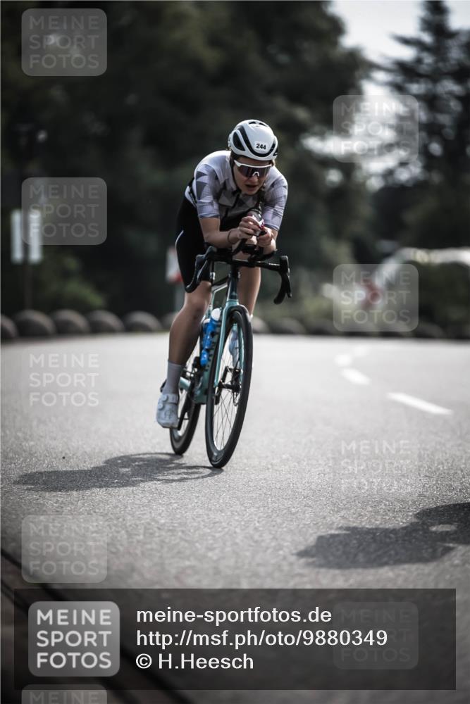 21.06.2026 - 29. Vierlanden-Triathlon H.Heesch http://msf.ph/oto/9880349 21.06.2026 09:13:05 Radfahren 21, 207, 216, 244 meine-sportfotos.de
