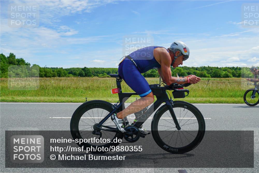 21.06.2026 - Viking Triathlon Michael Burmester http://msf.ph/oto/9880355 21.06.2026 12:44:05 Radfahren 225, 350, 372, 465, 470, 475, 508, 576 meine-sportfotos.de