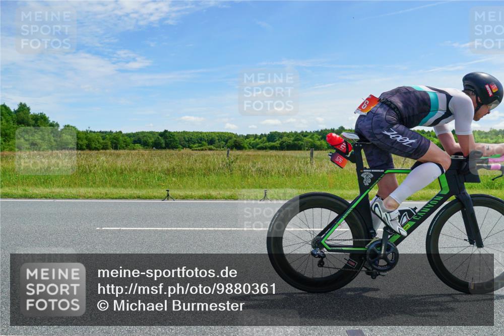 21.06.2026 - Viking Triathlon Michael Burmester http://msf.ph/oto/9880361 21.06.2026 12:44:07 Radfahren 225, 347, 350, 372, 465, 470, 475, 576 meine-sportfotos.de