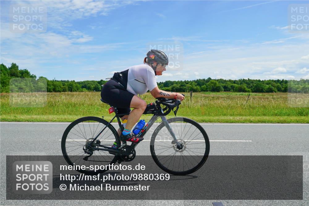 21.06.2026 - Viking Triathlon Michael Burmester http://msf.ph/oto/9880369 21.06.2026 12:44:16 Radfahren 161, 207, 347, 350, 353, 470, 475, 564, 576 meine-sportfotos.de