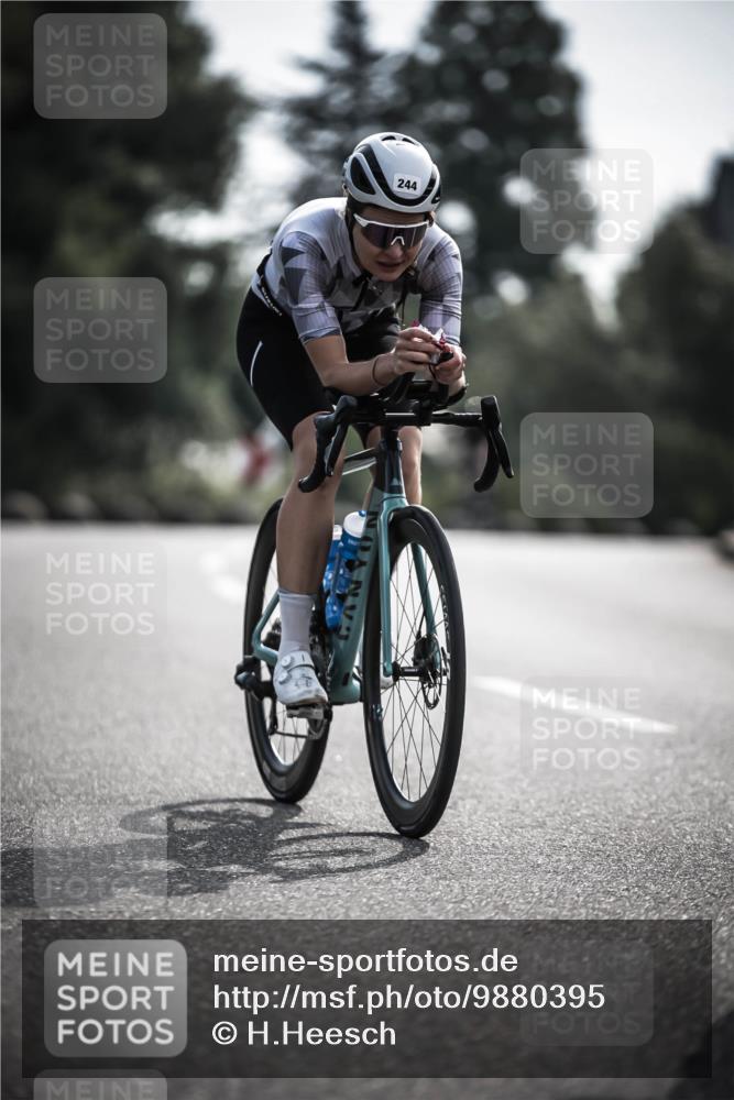 21.06.2026 - 29. Vierlanden-Triathlon H.Heesch http://msf.ph/oto/9880395 21.06.2026 09:13:05 Radfahren 21, 207, 216, 244 meine-sportfotos.de