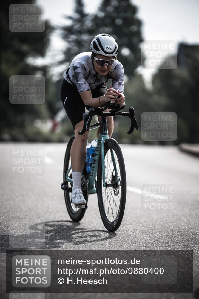 21.06.2026 - 29. Vierlanden-Triathlon H.Heesch http://msf.ph/oto/9880400 21.06.2026 09:13:05 Radfahren 21, 207, 216, 244 meine-sportfotos.de