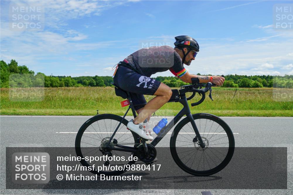 21.06.2026 - Viking Triathlon Michael Burmester http://msf.ph/oto/9880417 21.06.2026 12:44:39 Radfahren 59, 102, 341, 395, 456, 534, 623 meine-sportfotos.de