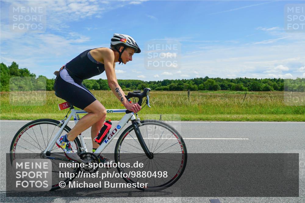 21.06.2026 - Viking Triathlon Michael Burmester http://msf.ph/oto/9880498 21.06.2026 12:45:22 Radfahren 39, 48, 91, 94, 132, 173, 182, 249, 254, 306, 309, 538 meine-sportfotos.de