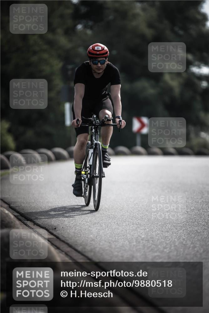 21.06.2026 - 29. Vierlanden-Triathlon H.Heesch http://msf.ph/oto/9880518 21.06.2026 09:13:17 Radfahren 19, 46, 54 meine-sportfotos.de