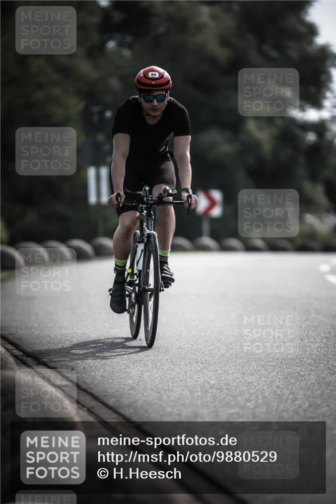 21.06.2026 - 29. Vierlanden-Triathlon H.Heesch http://msf.ph/oto/9880529 21.06.2026 09:13:17 Radfahren 19, 46, 54 meine-sportfotos.de