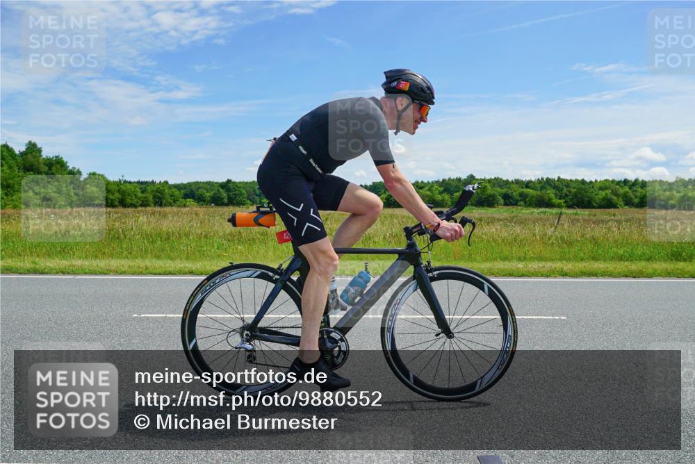 21.06.2026 - Viking Triathlon Michael Burmester http://msf.ph/oto/9880552 21.06.2026 12:45:57 Radfahren 54, 205, 238, 309, 352, 421, 442, 561 meine-sportfotos.de