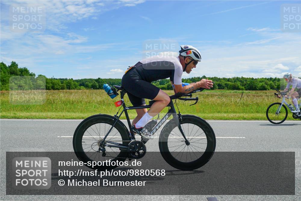 21.06.2026 - Viking Triathlon Michael Burmester http://msf.ph/oto/9880568 21.06.2026 12:46:02 Radfahren 205, 238, 352, 352, 421, 442, 561 meine-sportfotos.de