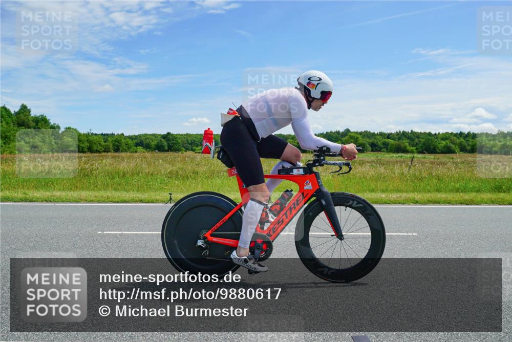 21.06.2026 - Viking Triathlon Michael Burmester http://msf.ph/oto/9880617 21.06.2026 12:46:37 Radfahren 16, 36, 105, 165, 178, 184, 251, 364, 407, 457, 457, 504, 546, 606, 629, 629, 634 meine-sportfotos.de