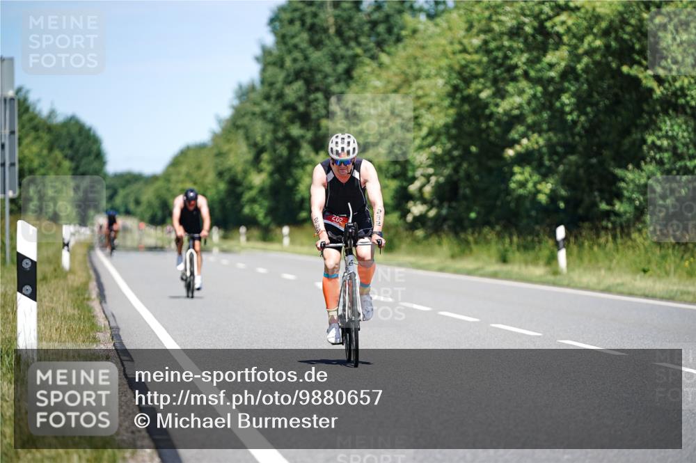 21.06.2026 - Viking Triathlon Michael Burmester http://msf.ph/oto/9880657 21.06.2026 13:24:12 Radfahren 282, 331, 658 meine-sportfotos.de