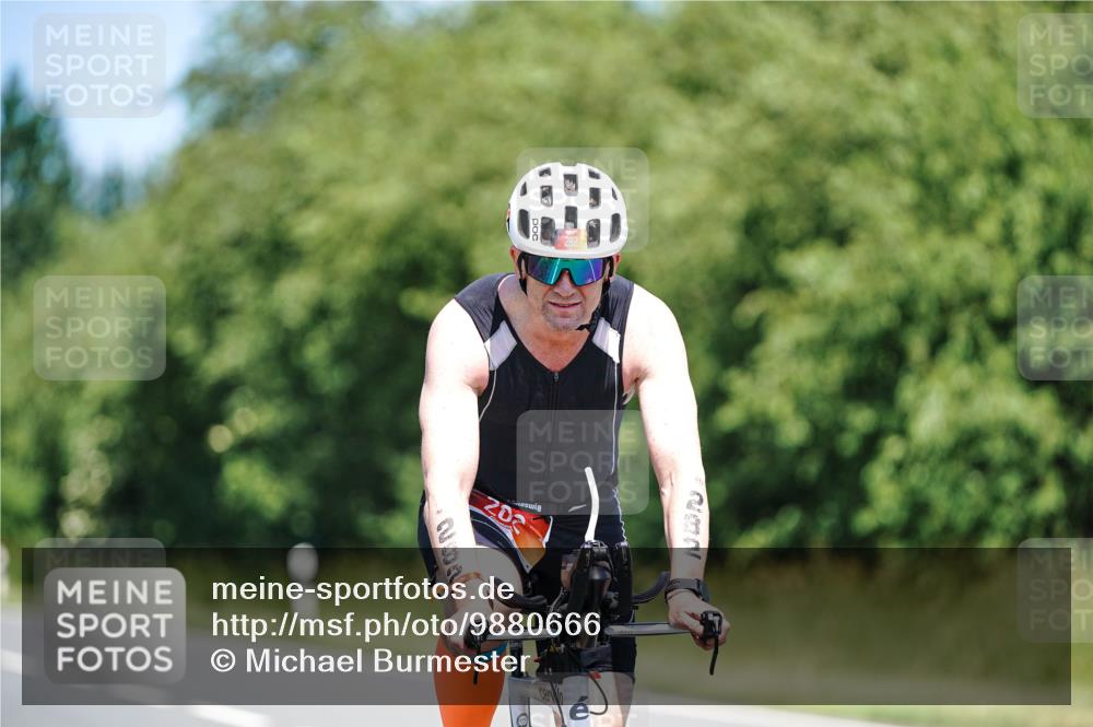 21.06.2026 - Viking Triathlon Michael Burmester http://msf.ph/oto/9880666 21.06.2026 13:24:14 Radfahren 282, 331, 658 meine-sportfotos.de