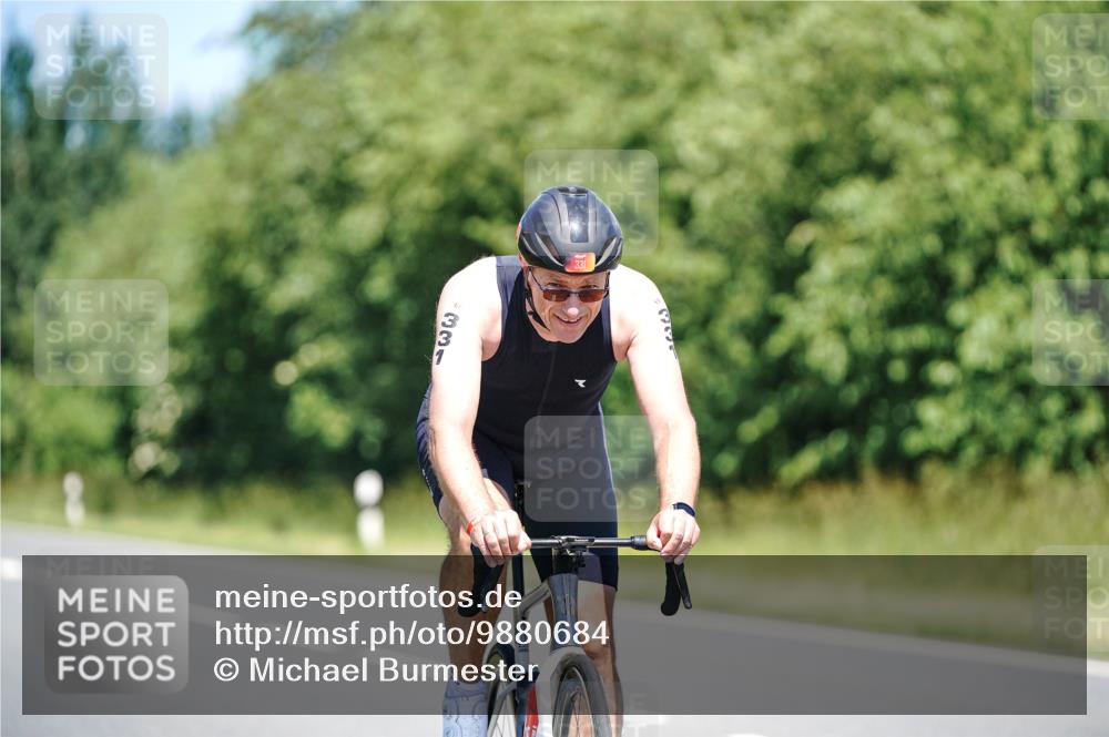 21.06.2026 - Viking Triathlon Michael Burmester http://msf.ph/oto/9880684 21.06.2026 13:24:17 Radfahren 282, 331, 658 meine-sportfotos.de
